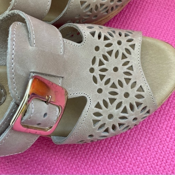 Spring Step Beige Leather Cork Slide Perforated Wedge Sandals Italy  Sz 8.5 - Picture 6 of 8